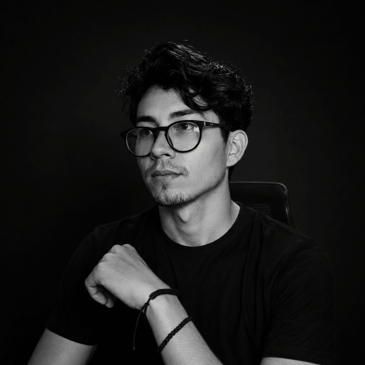 Retrato em preto e branco de Romullo Sousa